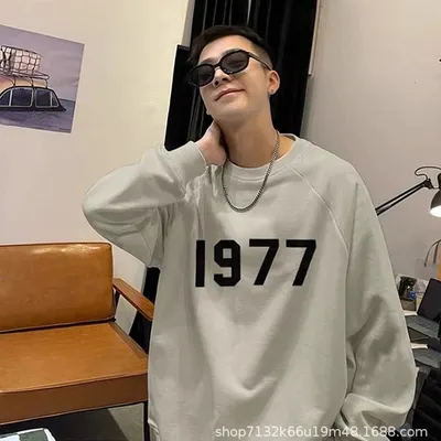 Unisex 1977 Gray Oversized Sweatshirt