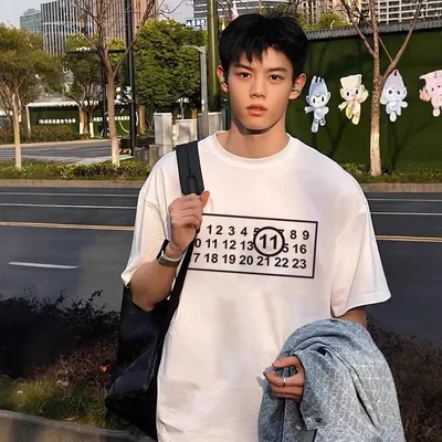 Unisex White Number Print Casual T-Shirt